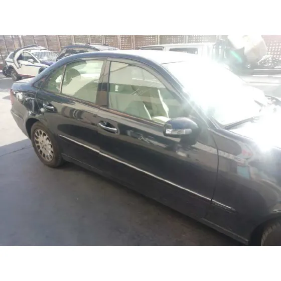 MERCEDES CLASE E (W211) BERLINA '2005 E 270 CDI (211.016) AZUL
