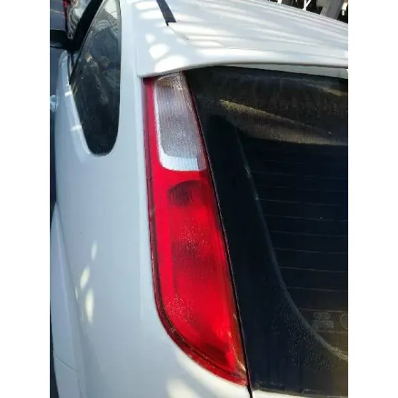 FORD FOCUS BERLINA (CAP) '2007 SPORT BLANCO