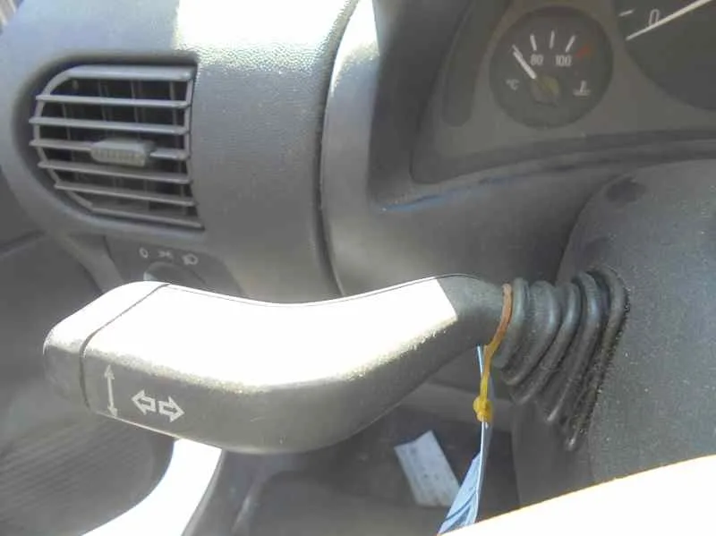OPEL CORSA C '2003 CORSAVAN PLATA