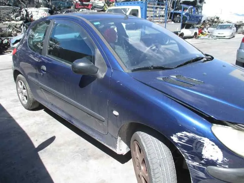 PEUGEOT 206 BERLINA '2002 XR AZUL