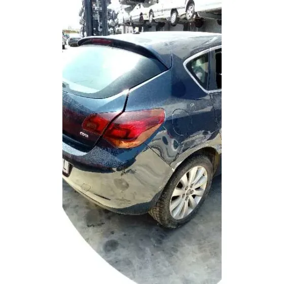 OPEL ASTRA J LIM. '2011 COSMO AZUL