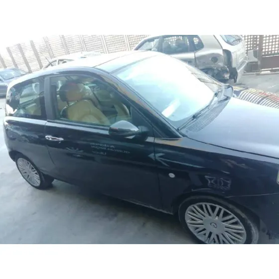 LANCIA YPSILON (101) '2005 1.4 CAT NEGRO