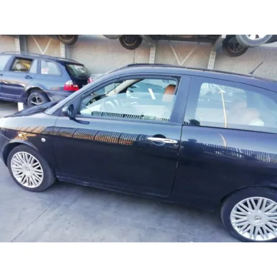 LANCIA YPSILON (101) '2005 1.4 CAT NEGRO