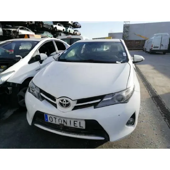TOYOTA AURIS '2013 1.4 TURBODIESEL CAT BLANCO
