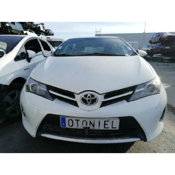TOYOTA AURIS '2013 1.4 TURBODIESEL CAT BLANCO