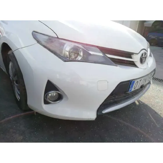 TOYOTA AURIS '2013 1.4 TURBODIESEL CAT BLANCO