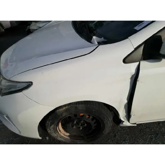 TOYOTA AURIS '2013 1.4 TURBODIESEL CAT BLANCO