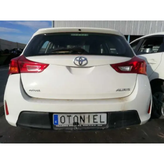 TOYOTA AURIS '2013 1.4 TURBODIESEL CAT BLANCO