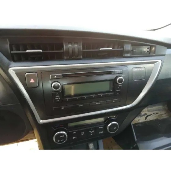 TOYOTA AURIS '2013 1.4 TURBODIESEL CAT BLANCO