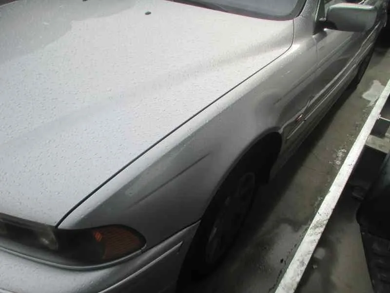BMW SERIE 5 BERLINA (E39) BMW SERIE 5 BERLINA (E39) '2001 520I GRIS 2000