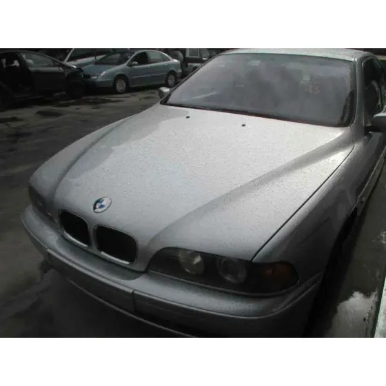 BMW SERIE 5 BERLINA (E39) '2001 520I GRIS