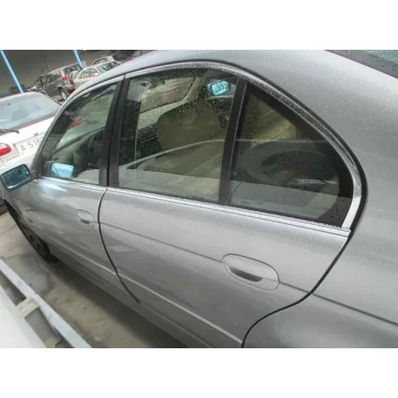 BMW SERIE 5 BERLINA (E39) '2001 520I GRIS