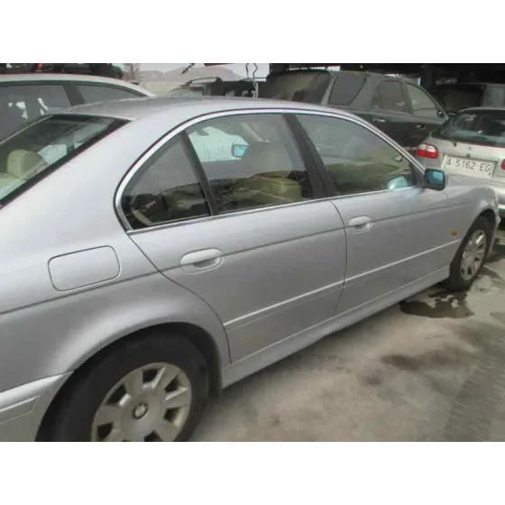 BMW SERIE 5 BERLINA (E39) '2001 520I GRIS