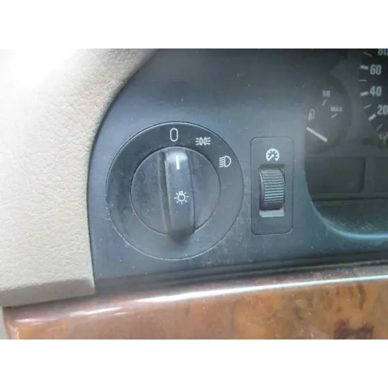 BMW SERIE 5 BERLINA (E39) '2001 520I GRIS