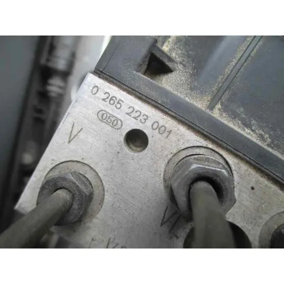 BMW SERIE 5 BERLINA (E39) '2001 520I GRIS