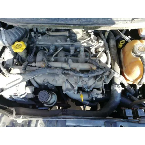 CHRYSLER VOYAGER (RG) '2005 2.8 CRD CAT GRIS ANTRACITA