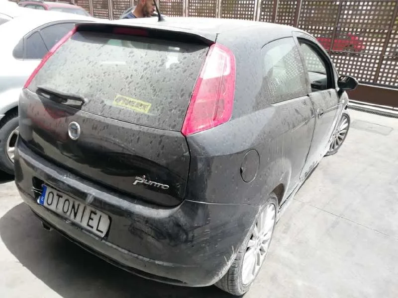 FIAT GRANDE PUNTO (199) FIAT GRANDE PUNTO (199) '2007 1.4 16V ACTIVE (01.2007->) NEGRO 2007