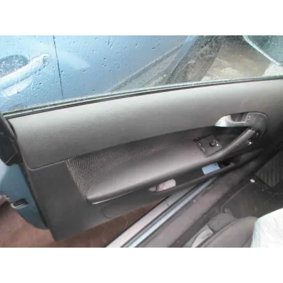 AUDI A3 (8P) '2004 1.9 TDI AMBIENTE AZUL CLARO