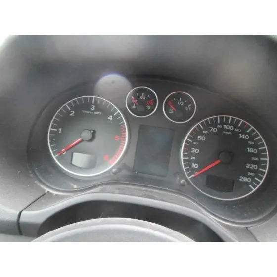AUDI A3 (8P) '2004 1.9 TDI AMBIENTE AZUL CLARO