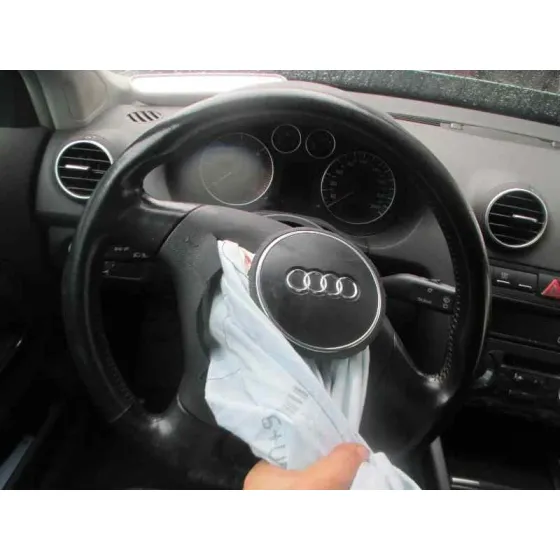 AUDI A3 (8P) '2004 1.9 TDI AMBIENTE AZUL CLARO