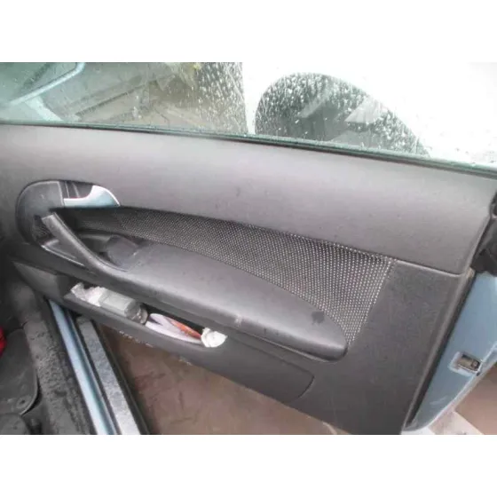 AUDI A3 (8P) '2004 1.9 TDI AMBIENTE AZUL CLARO