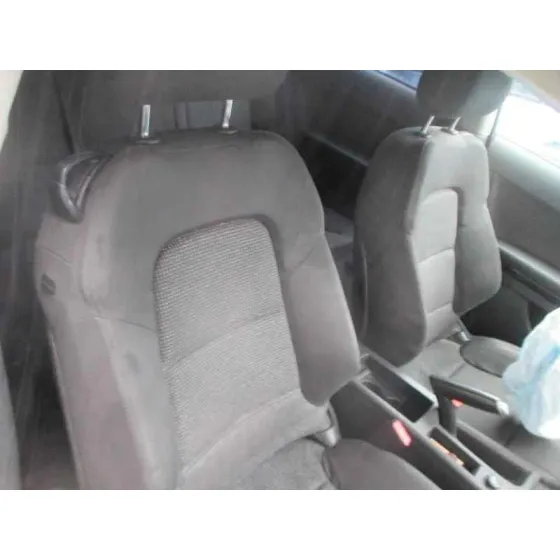 AUDI A3 (8P) '2004 1.9 TDI AMBIENTE AZUL CLARO