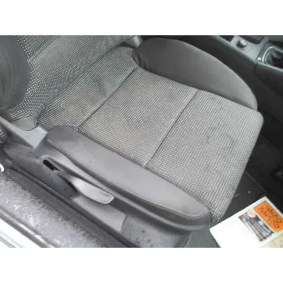 AUDI A3 (8P) '2004 1.9 TDI AMBIENTE AZUL CLARO