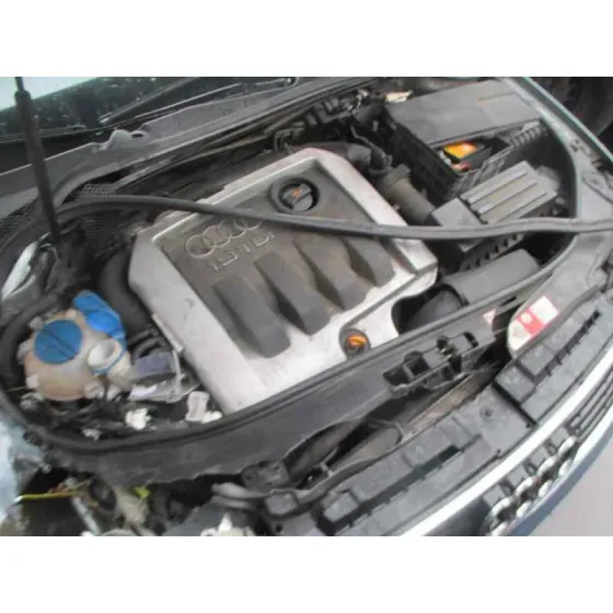 AUDI A3 (8P) '2004 1.9 TDI AMBIENTE AZUL CLARO