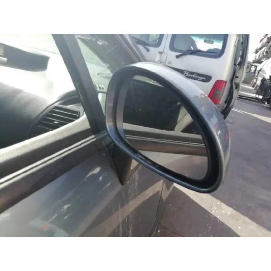 CITROEN C4 BERLINA '2006 COLLECTION GRIS