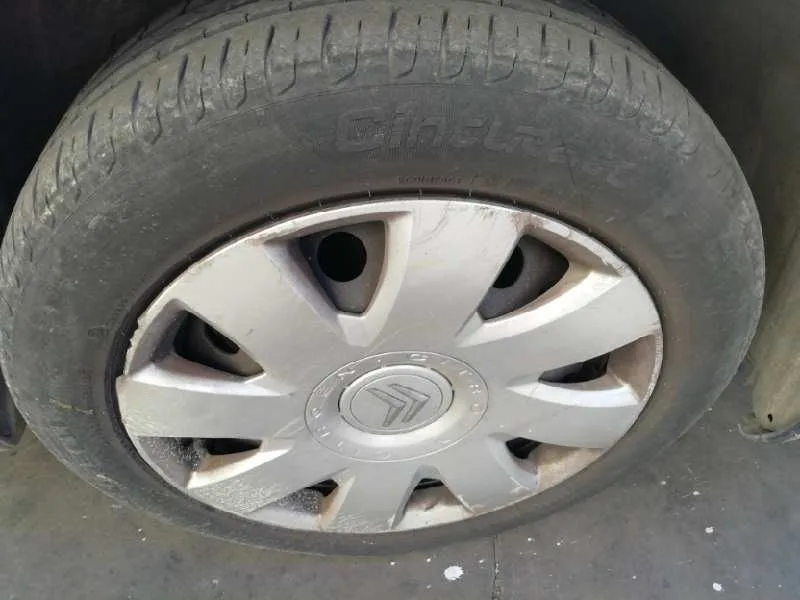 CITROEN C4 BERLINA '2006 COLLECTION GRIS
