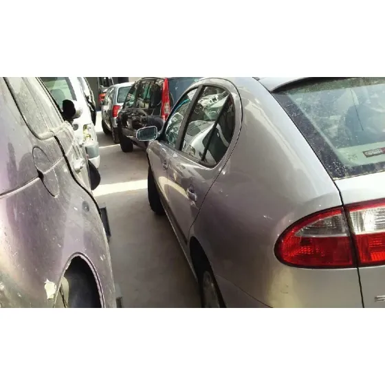 SEAT LEON (1M1) '2001 SIGNO PLATA
