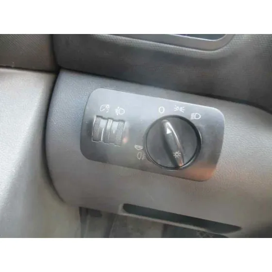 SEAT LEON (1M1) '2001 SIGNO PLATA