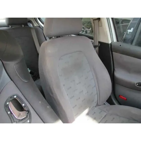 SEAT LEON (1M1) '2001 SIGNO PLATA