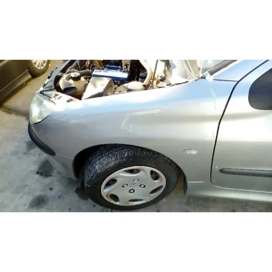 PEUGEOT 206 BERLINA '2002 XR PLATA