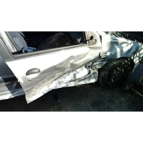 PEUGEOT 206 BERLINA '2002 XR PLATA