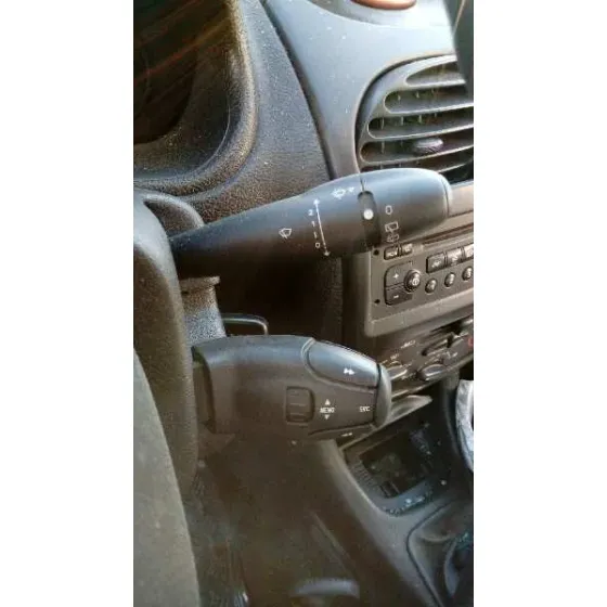 PEUGEOT 206 BERLINA '2002 XR PLATA
