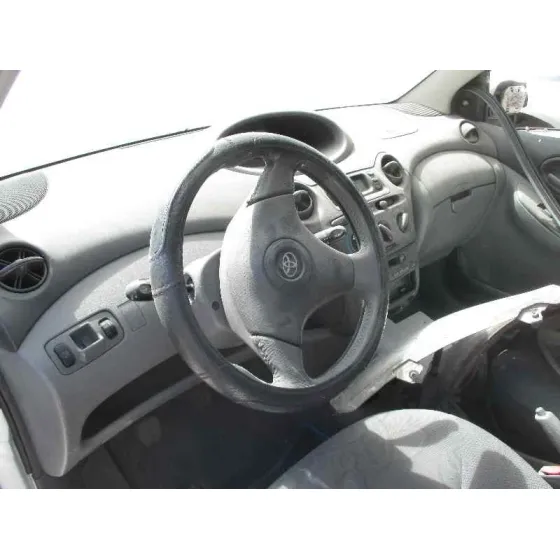 TOYOTA YARIS (NCP1/NLP1/SCP1) '2000 1.0 LINEA LUNA PLATA