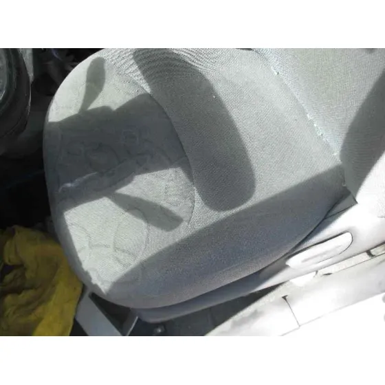 TOYOTA YARIS (NCP1/NLP1/SCP1) '2000 1.0 LINEA LUNA PLATA