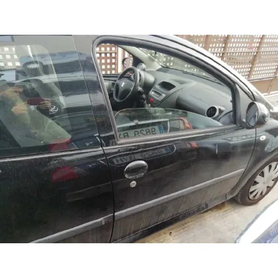 PEUGEOT 107 '2007 URBAN NEGRO