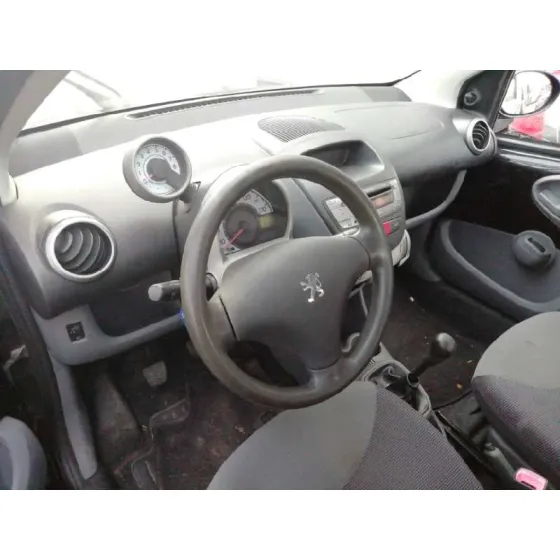 PEUGEOT 107 '2007 URBAN NEGRO