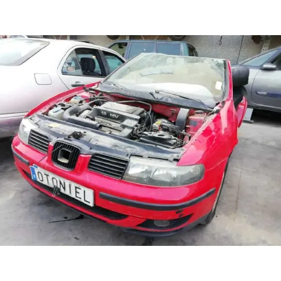 SEAT LEON (1M1) '2001 1.6 16V ROJO
