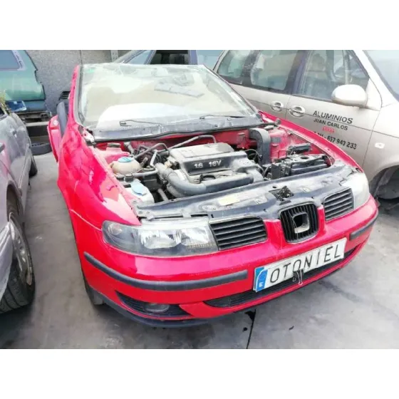 SEAT LEON (1M1) '2001 1.6 16V ROJO