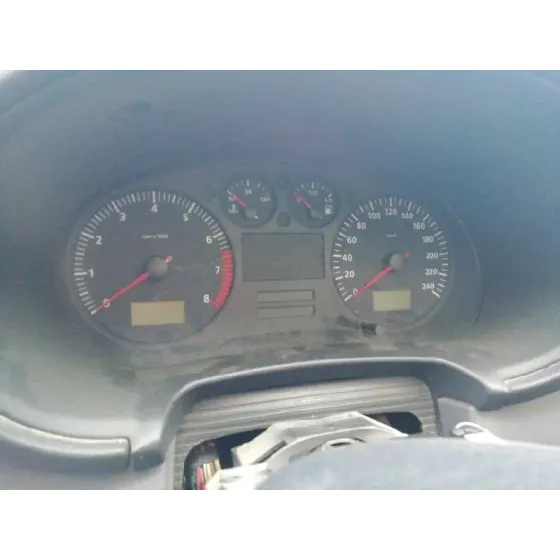 SEAT LEON (1M1) '2001 1.6 16V ROJO