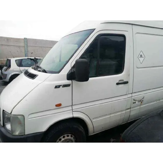 VOLKSWAGEN LT CAJA CERRADA / COMBI (MOD. 1997) '2003 LT 35 COMBI / TECHO ELEVADO BLANCO
