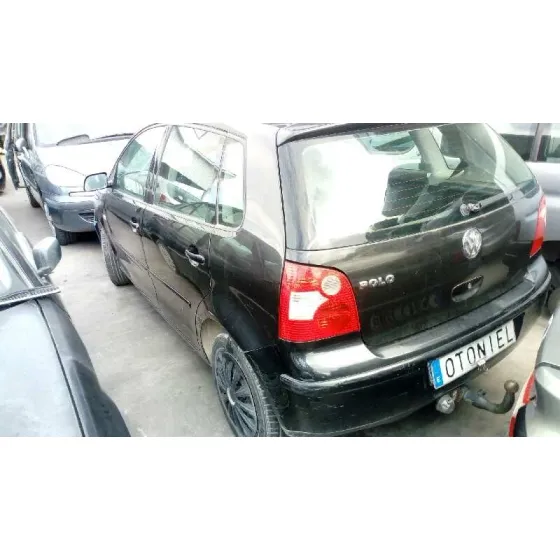 VOLKSWAGEN POLO (9N1) '2003 HIGHLINE NEGRO