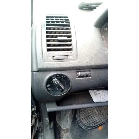 VOLKSWAGEN POLO (9N1) '2003 HIGHLINE NEGRO