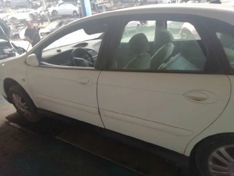 CITROEN C5 BERLINA '2001 2.0 HDI BLANCO