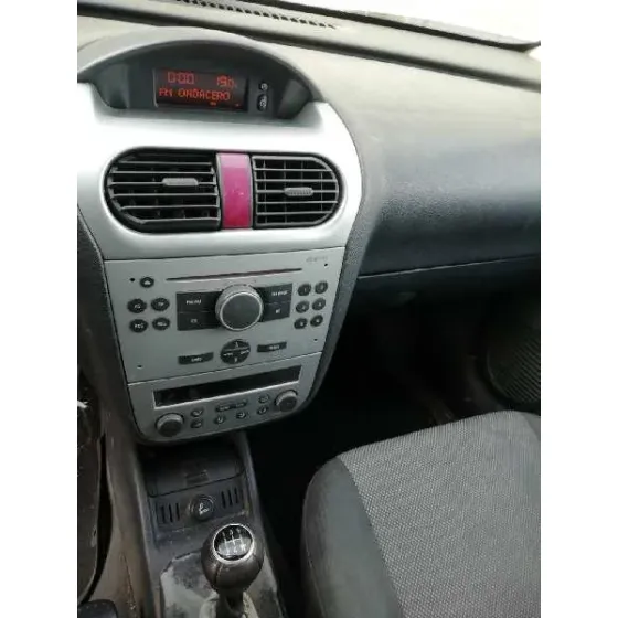 OPEL CORSA C '2006 SILVERLINE GRIS