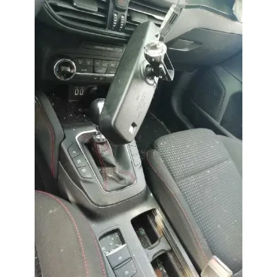 FORD FOCUS '2022 ST-LINE NEGRO