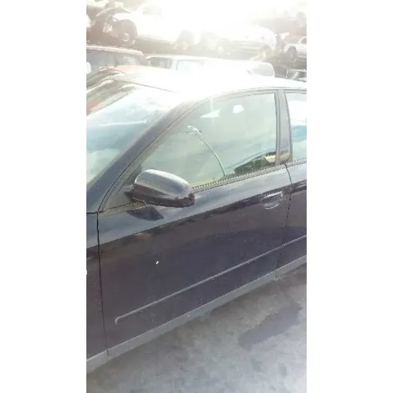AUDI A4 BERLINA (8E) '2004 1.9 TDI (96KW) AZUL